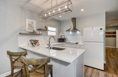 Downtown Dunedin Apartment | The Heart of Downtown Dunedin on Main St