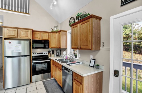 Hesston Ski Chalet | The Hideaway -Raystown Lake Vacation Rentals, Aunt Susie's