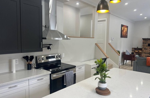 South Bruce Peninsula House | The Huron House -Relaxing getaway just steps away from Lake Huron!