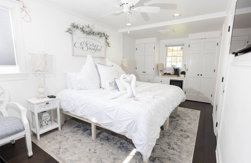 Centreville Bed & Breakfast | The Inn at Whitewing Farm