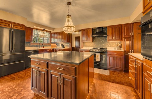 Canfield House | The John Collins House