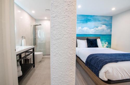 Poinciana Park Hotel | The Lauderdale Boutique Hotel