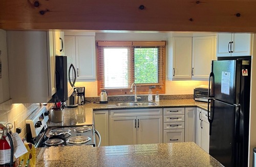 The Blue Mountains Cottage | “The Loons” Waterfront Cottage with Private Beach on Georgian Bay! Pet friendly