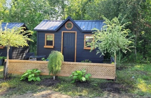 Port McNicoll House | The Love Shack - Glamping Room