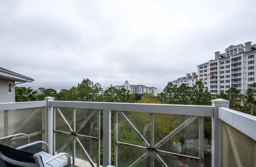 Baytowne Wharf Condo | The Marlin at Sandestin: Coastal Studio Retreat