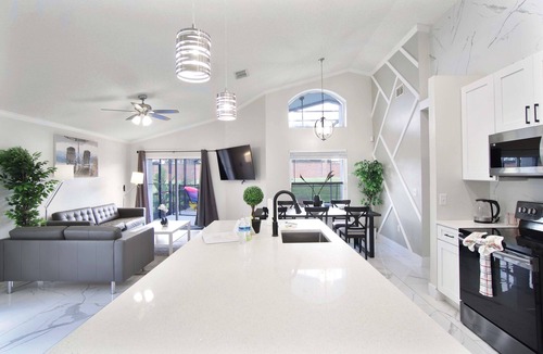 Solana House | The Modern/Luxe Vacation Heated Pool Disney