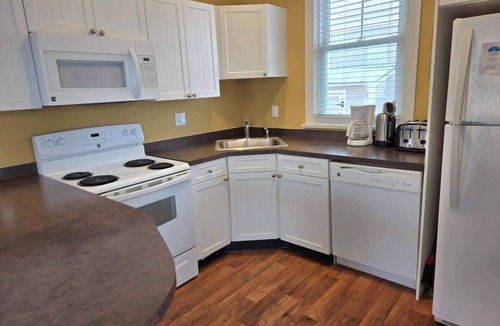 Cherry Valley House | The Monarch - 4 Butternut