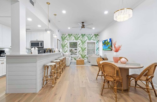 Palm Beach Condo | The Palm Beach House - Tropical