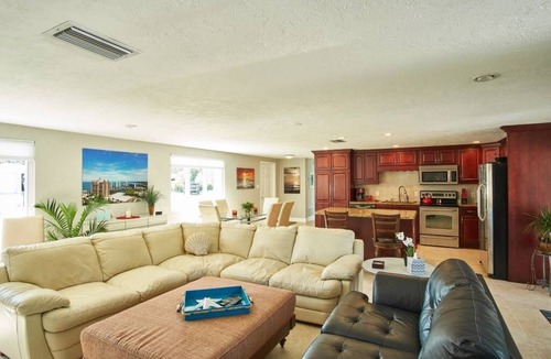 Ridge Wood Heights House | The Palms-Private Heated Pool, Hot Tub, Private backyard-5mi to beach