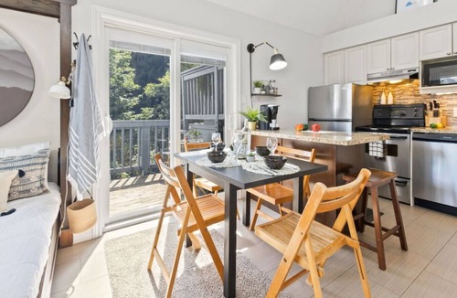 Craigleith Condo | The Parker Slopeside: Hot Tub + Mountain Views