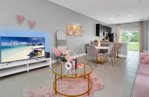 Poinciana House | The Pink Haven, Stylish 3BR/2BA duplex home perfect for groups and girls trip!