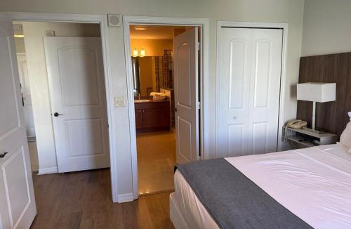 Florida Center Hotel | The Point Hotel Apartment 603 Near to Universal
