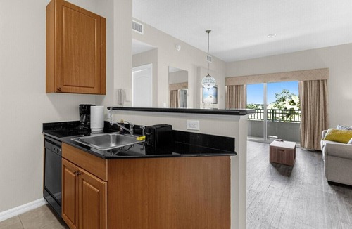 Florida Center Apartment | The Point · The Point, lux apartment, Close to Universal