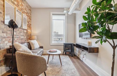 Parkdale Hotel | The Queen's Griffen