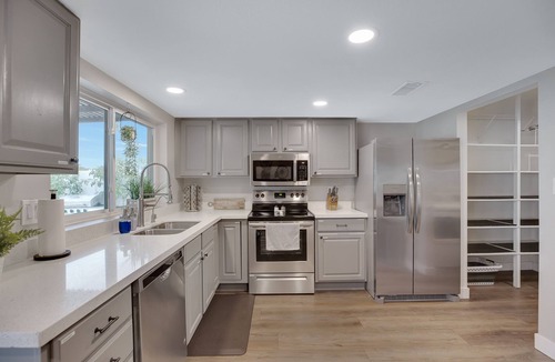 Desert Foothills Estates House | The Ranch 4 BD luxury retreat w. free heated pool