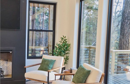 Alpine Cabin | The Raven House, new luxe cabin with beautiful mountain views, Sleeps 10!