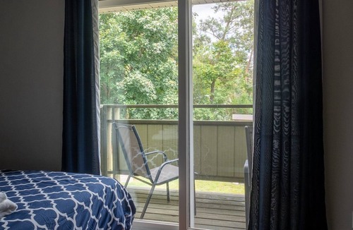 Bloomfield House | The Rosehall-PEC waterfront stay