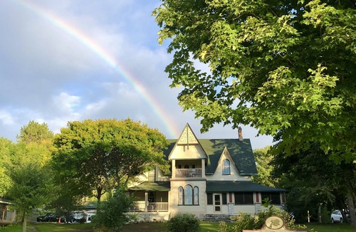 Coboconk Cottage | The Saucy Willow Inn & Cottages on Balsam Lake