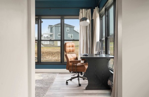 Lansing House | The Silversands Lakehouse | Hot Tub Sauna Game Room