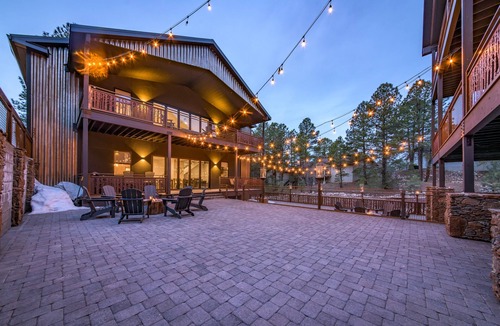 Flagstaff House | "The Spruce"-Gathering Tree is your Ultimate Family Reunion Spot