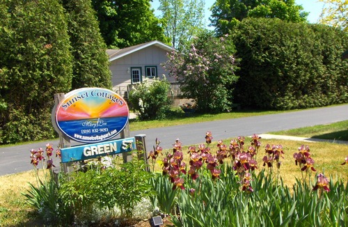 Port Elgin House | The Sunset Cottage Park Port Elgin - Cottage #1 - Mill Road Corner