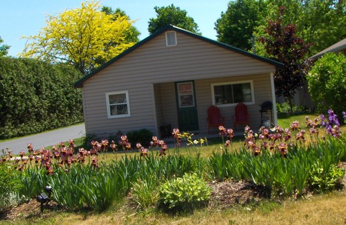 Port Elgin House | The Sunset Cottage Park Port Elgin - Cottage #1 - Mill Road Corner