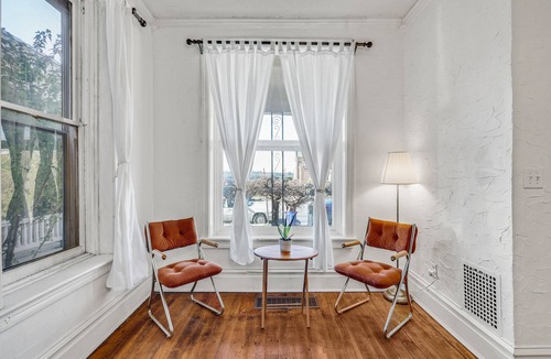 Harrisburg House | The Swallow House - 3BR, HOT TUB, Midtown HBG