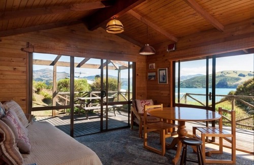 Akaroa House | The Treehut: perched in the Bush with bird song
