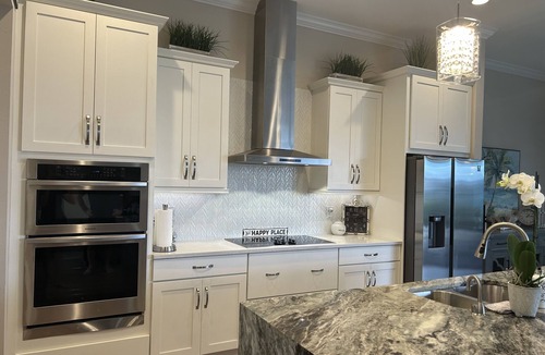 Port Charlotte Villa | The Ultimate Luxury 4 BR/3 BA, Heated Pool, Outdoor Kitchen