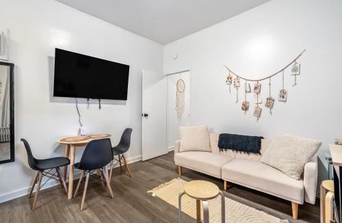 Central New York City House | The Ultimate NYC Base 1BR near Times Sq & Columbus Circle