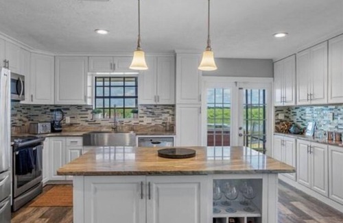 Balm House | The Ultimate Waterfront View