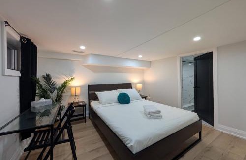 Hamilton Apartment | The Urban Hideaway - Stylish Stay - Prime Spot