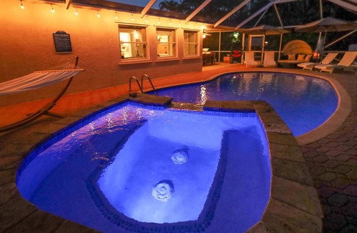 Greenacres Villa | The Utopia Resort Dream PoolSpa BBQ Outdoor Dining