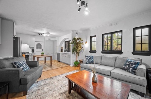 Shadyside House | The Walnut Suites - The Family Suite