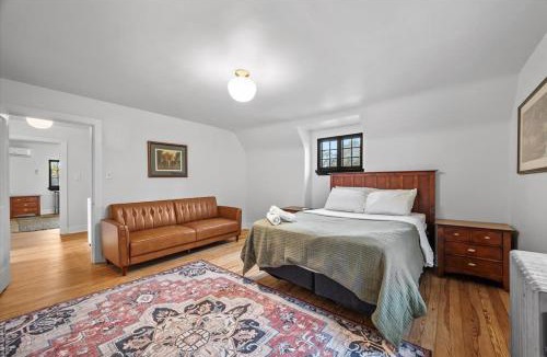Shadyside House | The Walnut Suites - The Family Suite