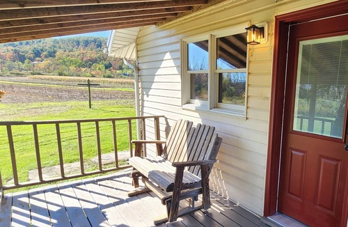 Tyrone House | The Yellow House at Maple Kroft Farm, Altoona- State College, Tyrone