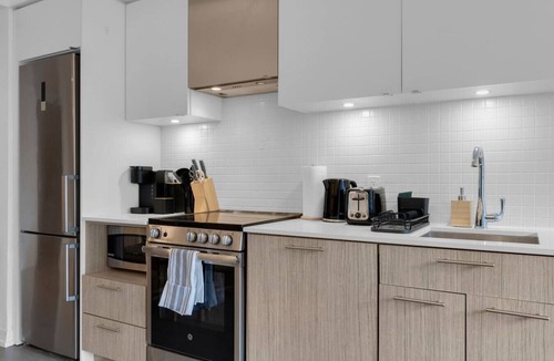 Cabbagetown South Hotel | The York - Walking distance to City Centre