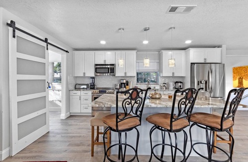Florida Central Atlantic Coast House | Theme Park Retreat 4bedroom near Universal Studios