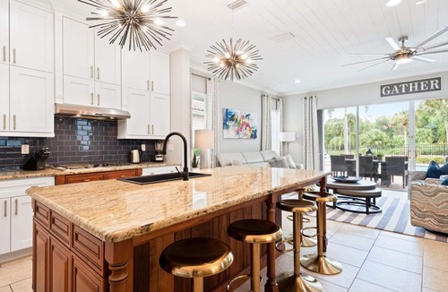 Reunion House | Themed Games,Theater Room | Themed Kids Bedrooms | Private Pool