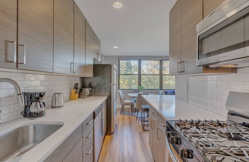 East Falls Apartment | This apartment is a 2 bedroom(s), 1 bathrooms, located in Philadelphia, PA.