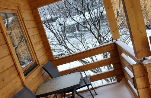 Seguin Cabin | This cottage is a 2 bedroom(s), 1 bathrooms, located in parry sound, on.