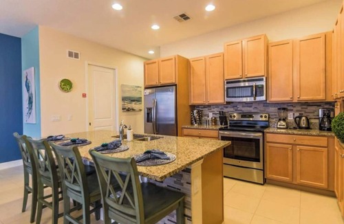 Davenport House | This townhouse is a 3 bedroom(s), 2.5 bathrooms, located in Davenport, FL.