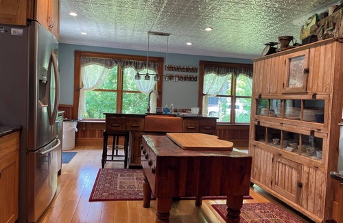 Thousand Island Park House | Thousand Island Park home, 5 bedroom, 3 and 1/2 bath, with dock space!