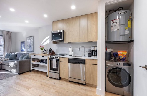 Williamsburg Apartment | Three Bedroom Suite in Condo-Hotel