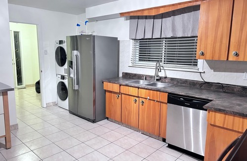 Humber Summit House | three bedroom whole unit in main floor, free parking