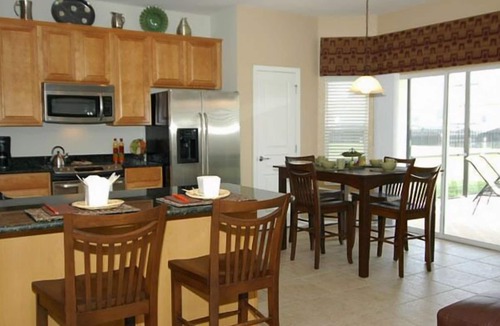 Windsor Hills Villa | Three miles to Disneys