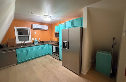 Pocono Summit Ski Chalet | Tiffany Dreams Luxury Spa Retreat in the Poconos w/Sauna, hot tub