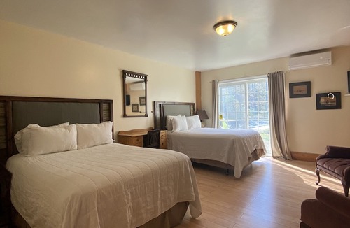 Brighton Bed & Breakfast | Timber House Resort