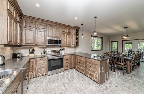 Muskoka Lakes Cottage | Timber Rock Cottage - 2026 Calendar Open (August Full)