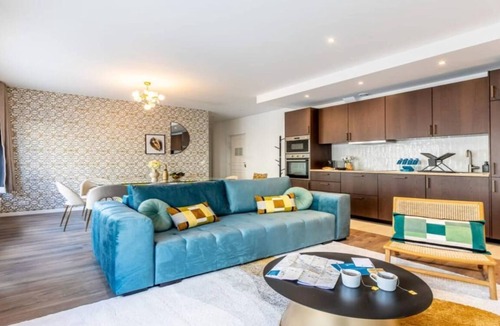 Paris City Center Apartment | TIMELESS ELEGANCE: 4-BEDROOM APARTMENT ON “ÎLE DE LA CITÉ”